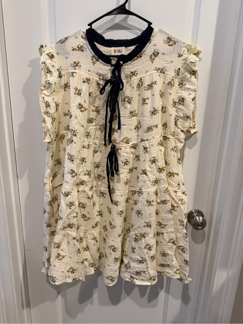 NWT Bibi Multi-Tiered Dress with Tie Accents Size XL Oatmeal/Navy Trim